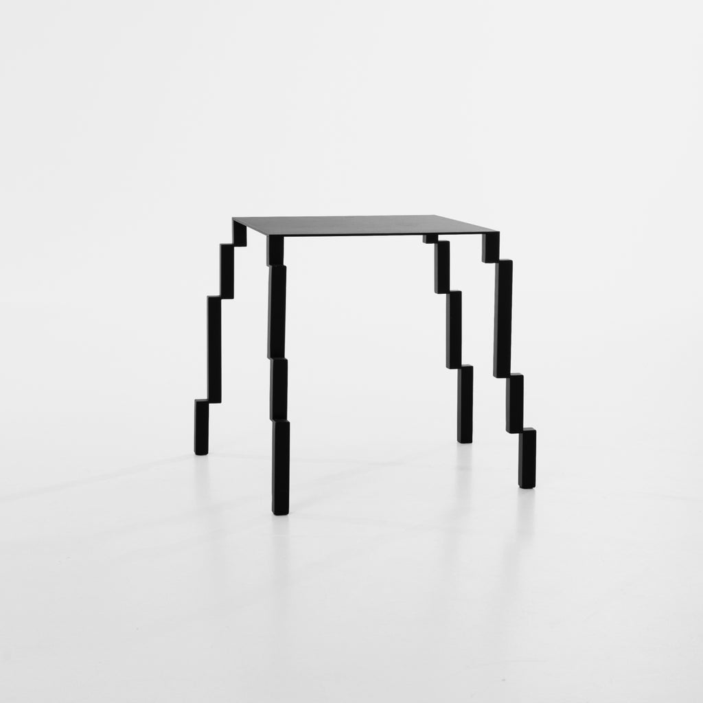 Bug 4040 - Coffee Table