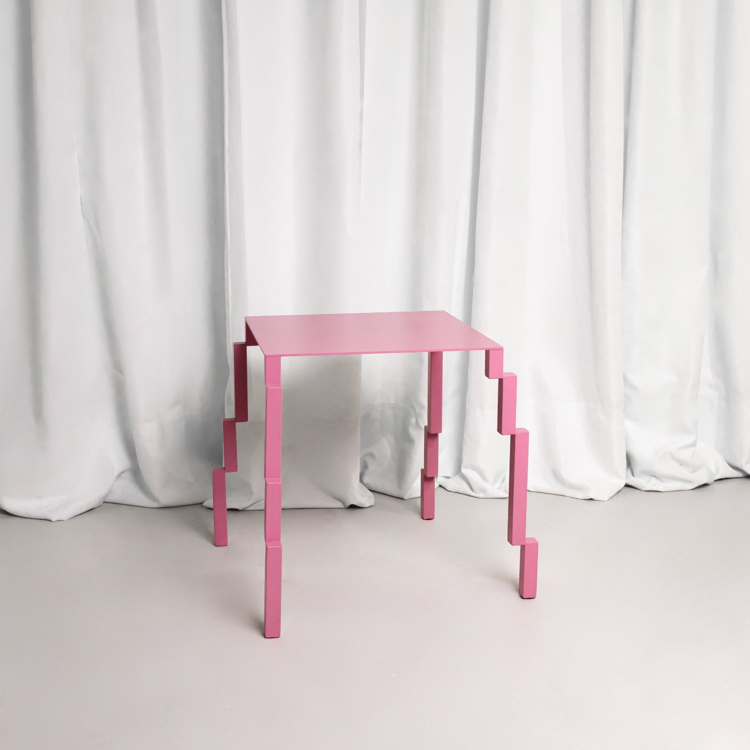 Bug 4040 - Coffee Table